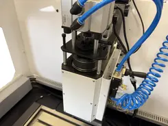 Fresadora CNC FRC4.2 com servo motor no spindle e encoders XYZ